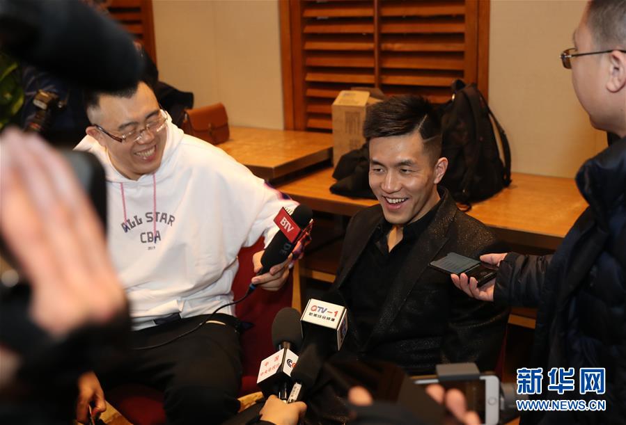 渐崭露头角